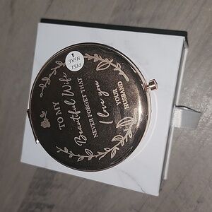 Charvoria Compact Mirror